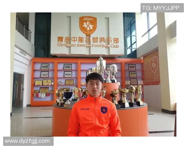 网红与足球明星的跨界合作如何影响当代体育与娱乐产业的发展 网红与足球明星的跨界合作如何影响当代体育与娱乐产业的发展